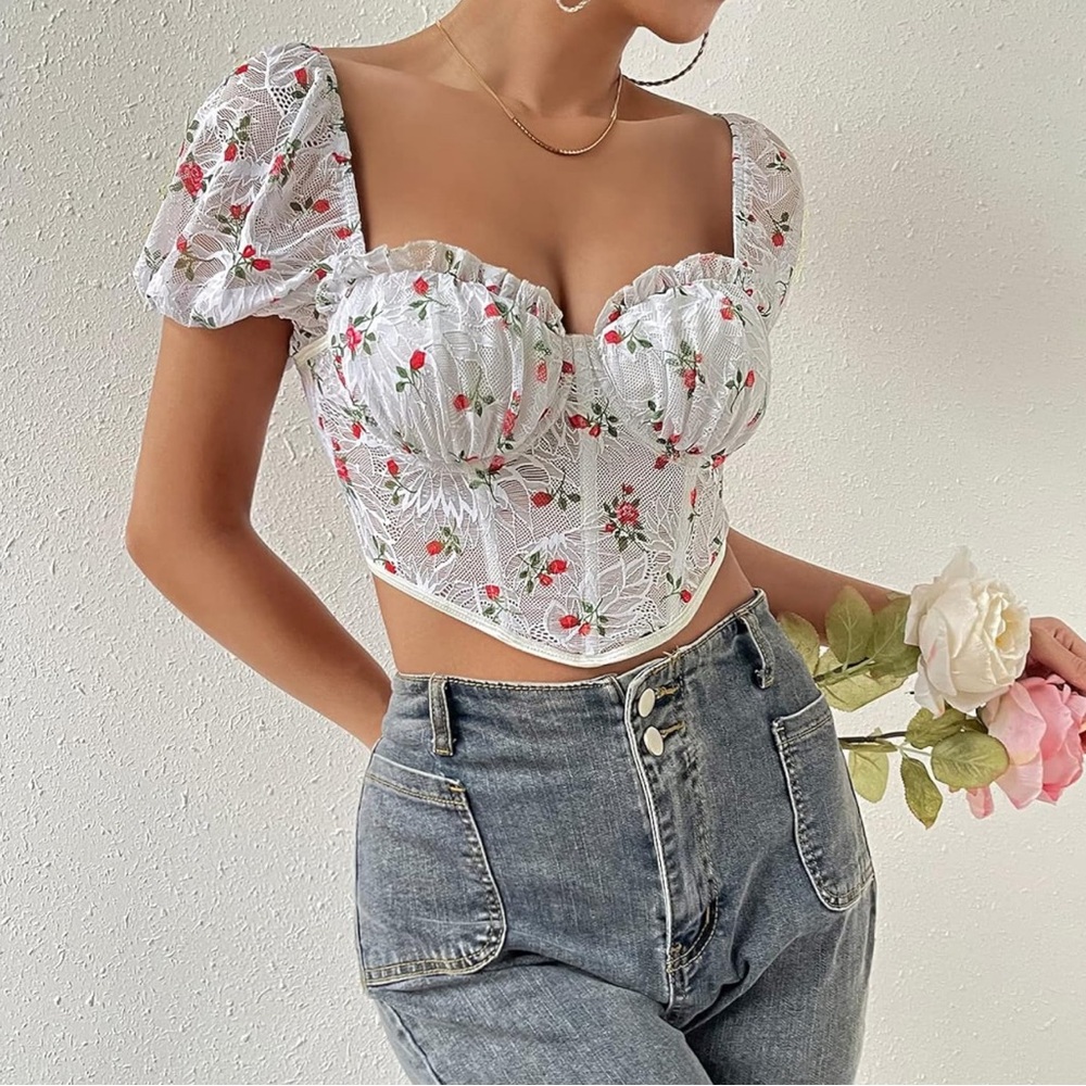 Women’s floral puff sleeve corset top